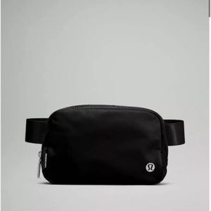 NWT Lululemon Athletica Everywhere Belt Bag